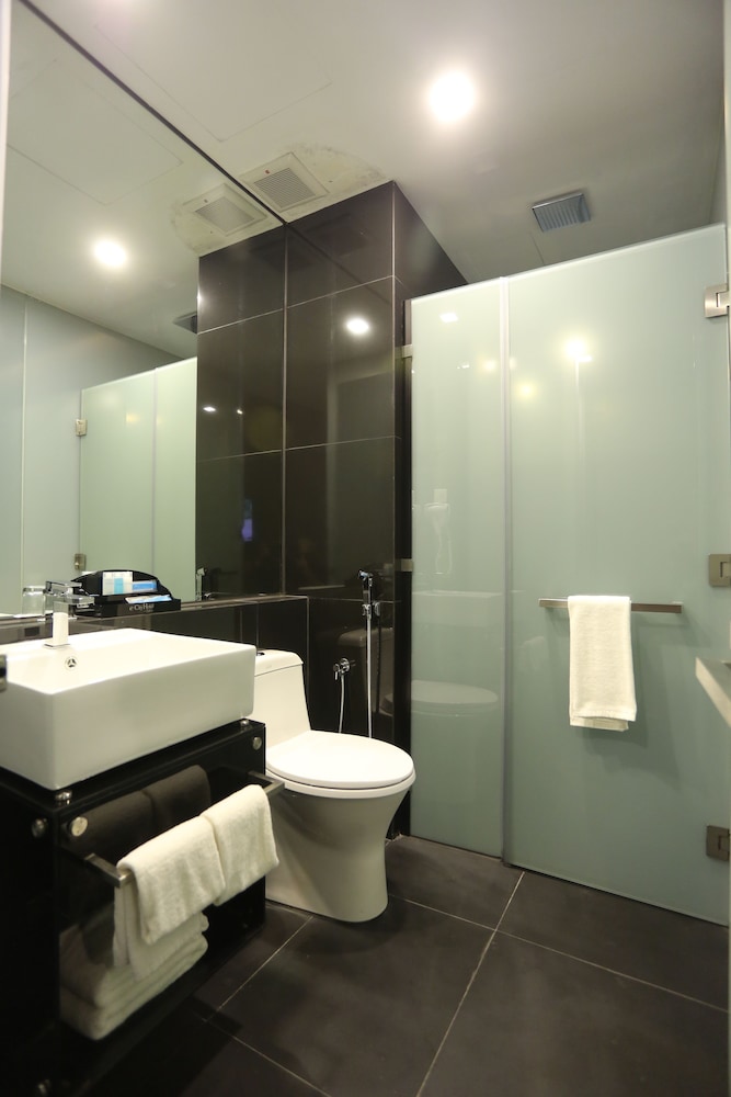 e.City Hotel at OneCity