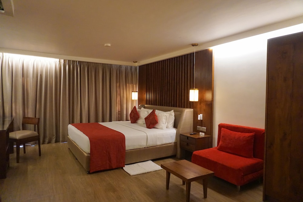 Pegasus Reef - A Beach Resort in Colombo
