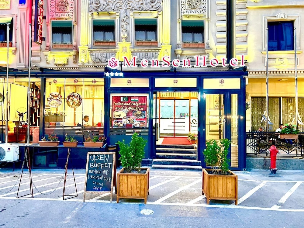 Maris Hotel Baku