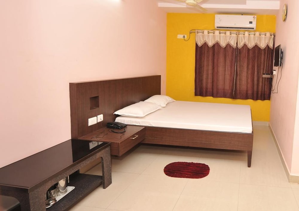 SHREE LAKSHMI GUEST HOUSE