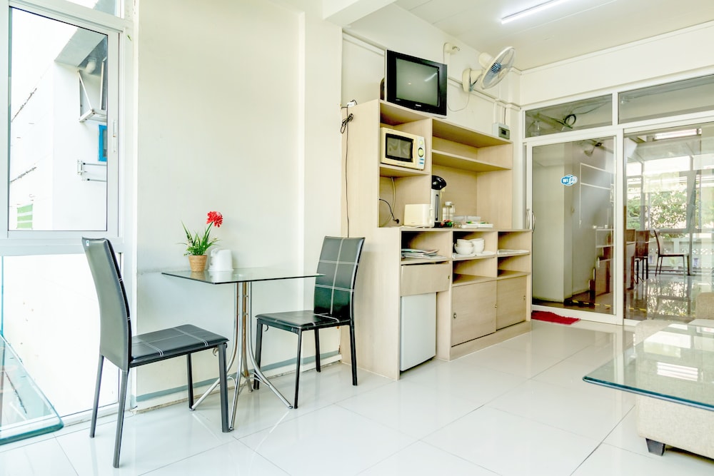 Riski Residence Bangkok-noi