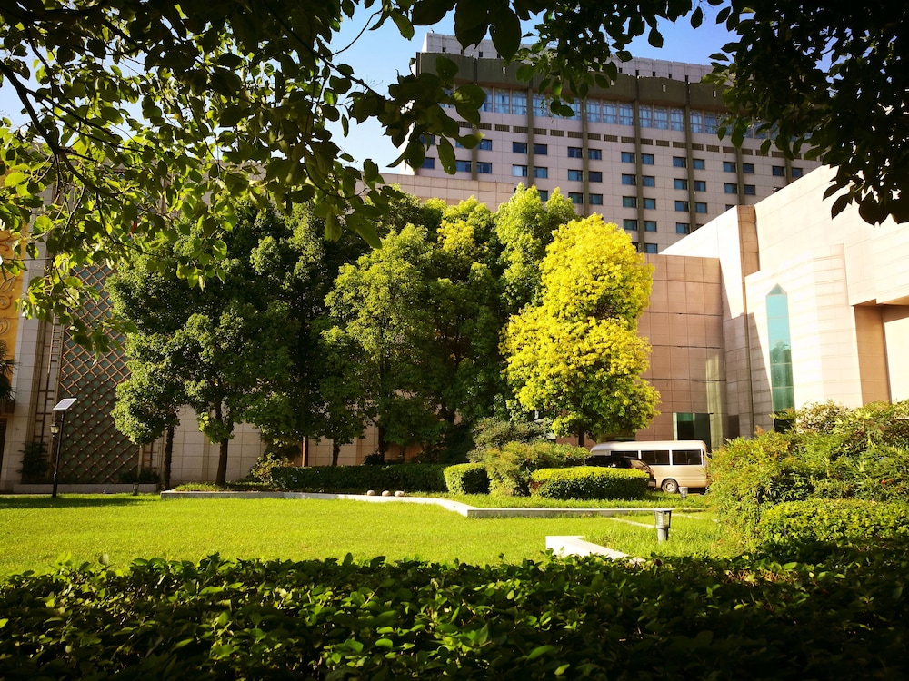 Sofitel Zhengzhou Hotel