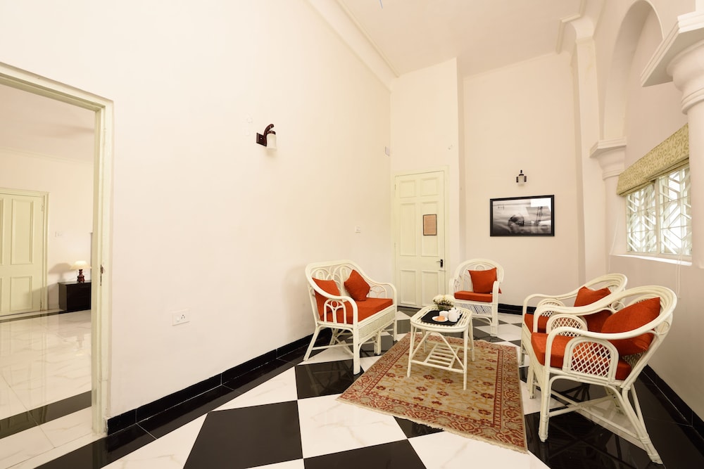 OYO 6760 Chowdhury Estate Premium