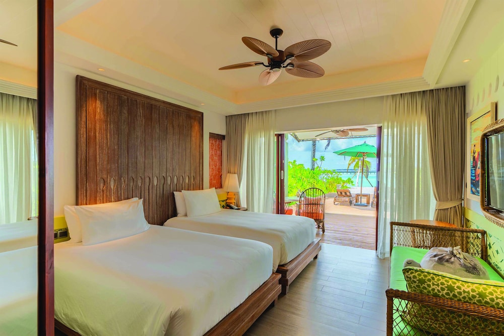 SAii Lagoon Maldives, Curio Collection by Hilton