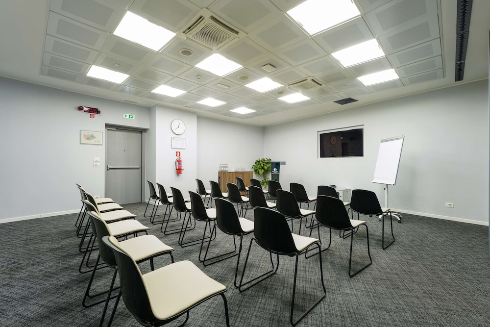 DoubleTree by Hilton Hotel Yerevan City Centre