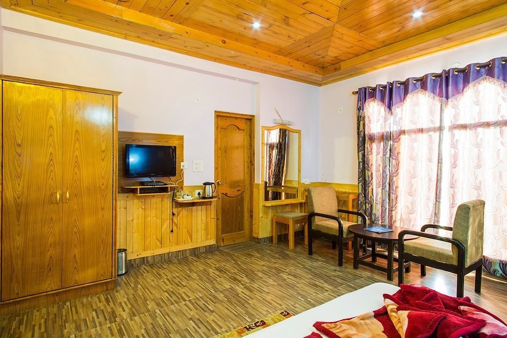 Village Live In Resort Chail