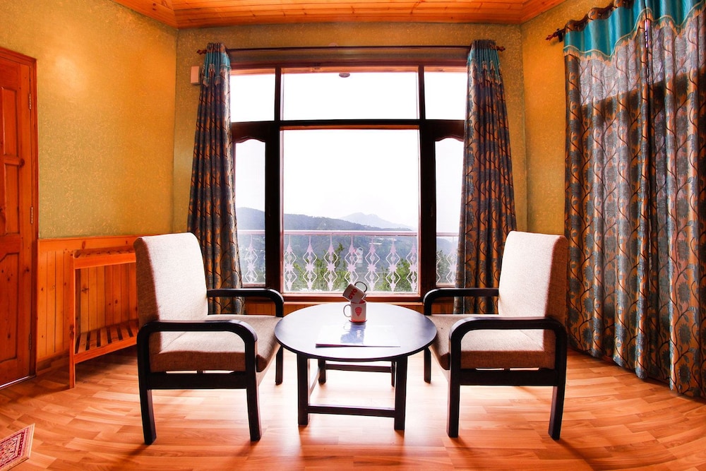 Village Live In Resort Chail
