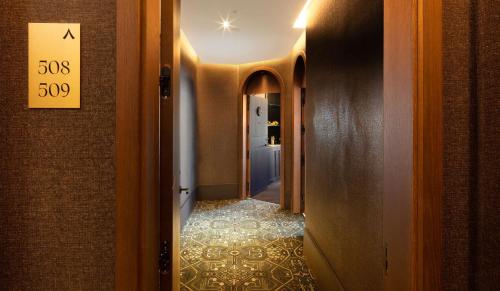 Hotel Montera Madrid, Curio Collection By Hilton