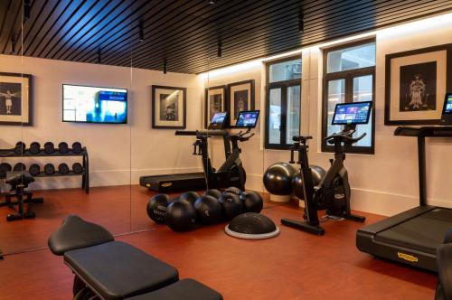 Hotel Montera Madrid, Curio Collection By Hilton