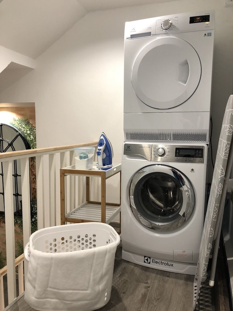 Hide and Seek Boutique Hometel