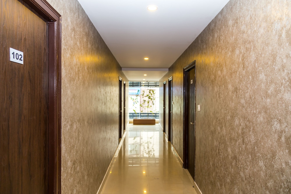  FabHotel VJR HSR