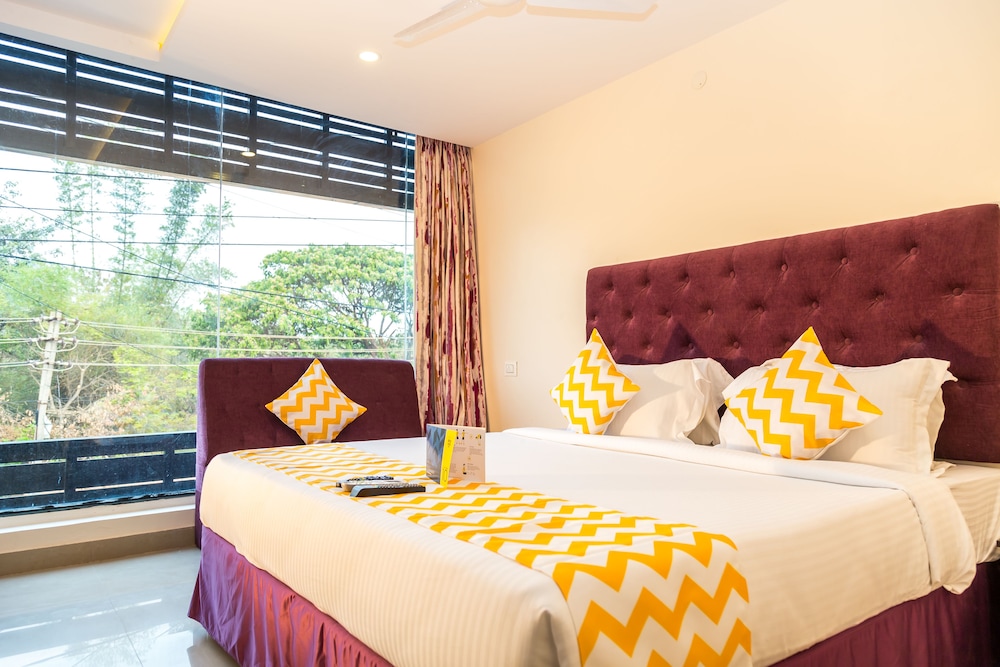  FabHotel VJR HSR
