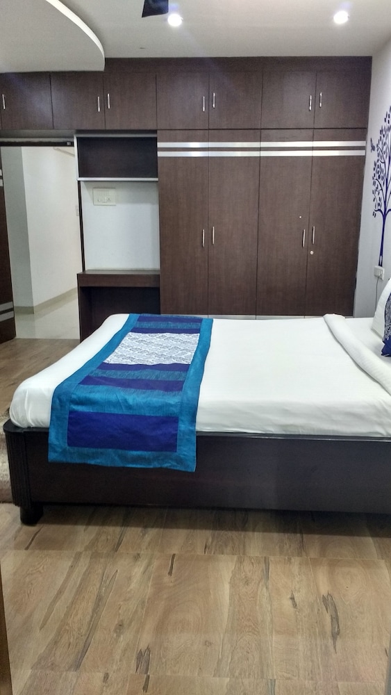Hitech Shilparaman Guest House