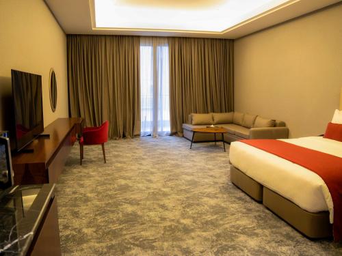 Ramada Hotel & Suites by Wyndham Erbil 32 Park