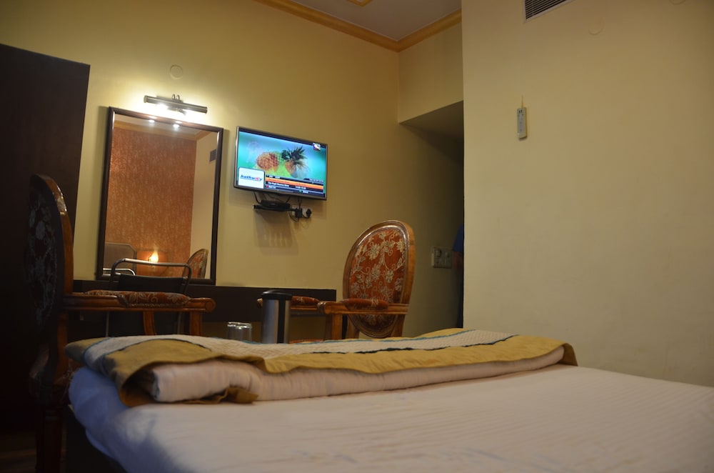 Hotel Samrat Kaushambi