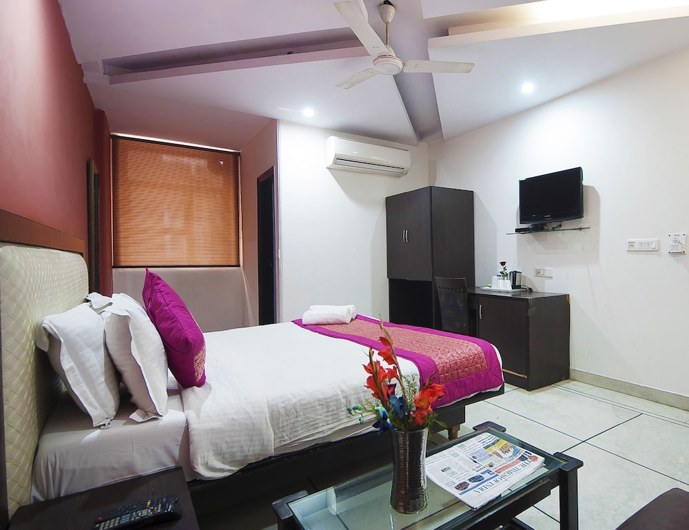 Hotel Apra International