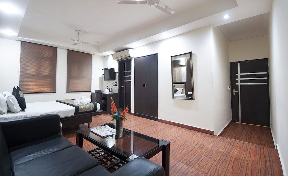 Hotel Apra International