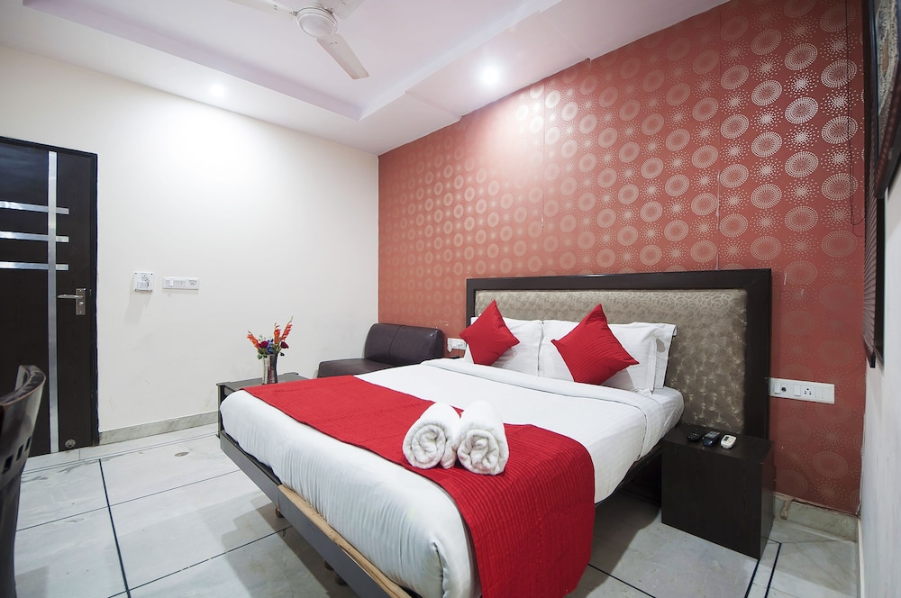 Hotel Apra International