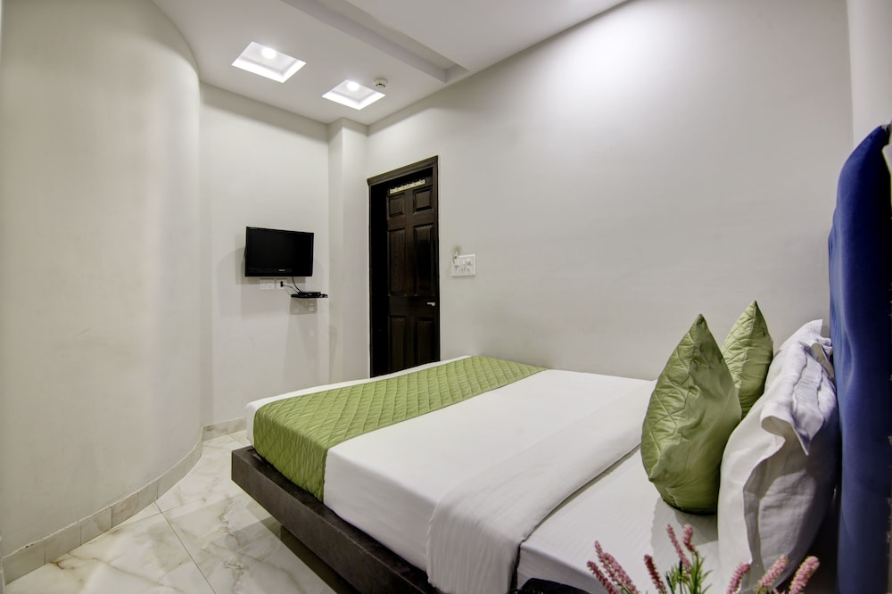 Hotel SB Grand Inn New Delhi
