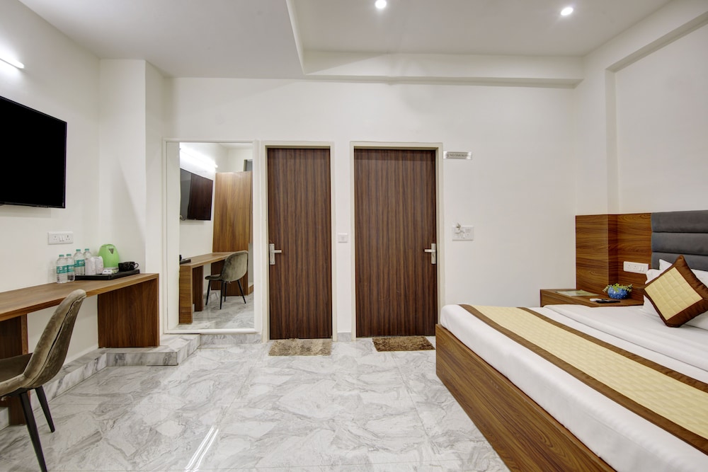 Hotel SB Grand Inn New Delhi