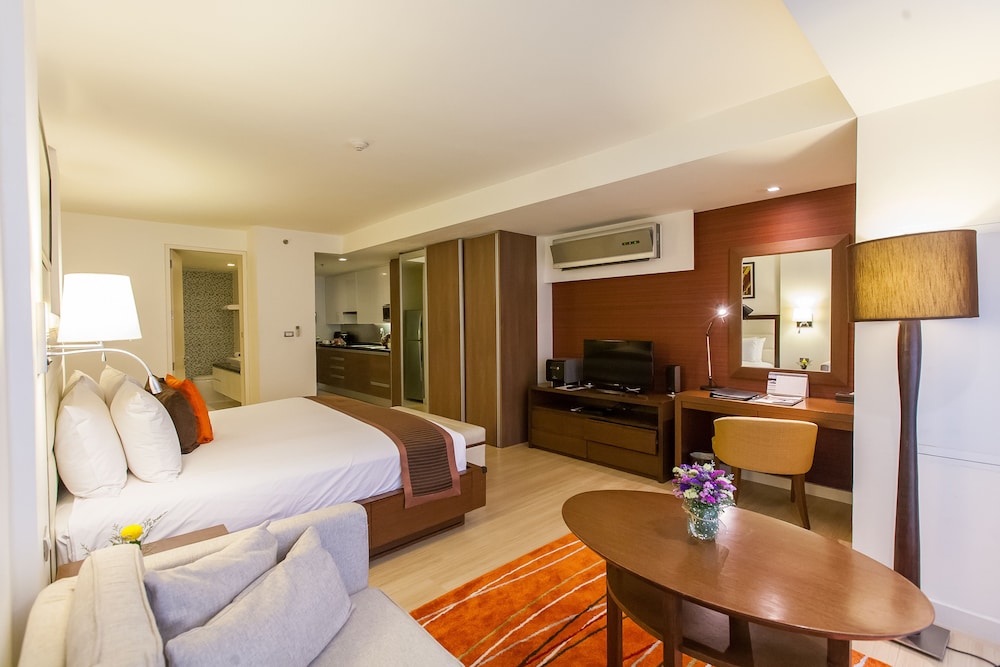 Oakwood Residence Sukhumvit 24 Bangkok