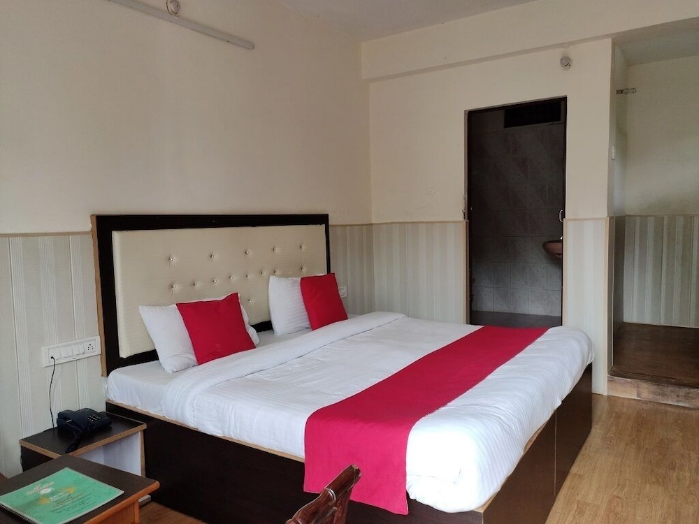 Hotel Green Woods