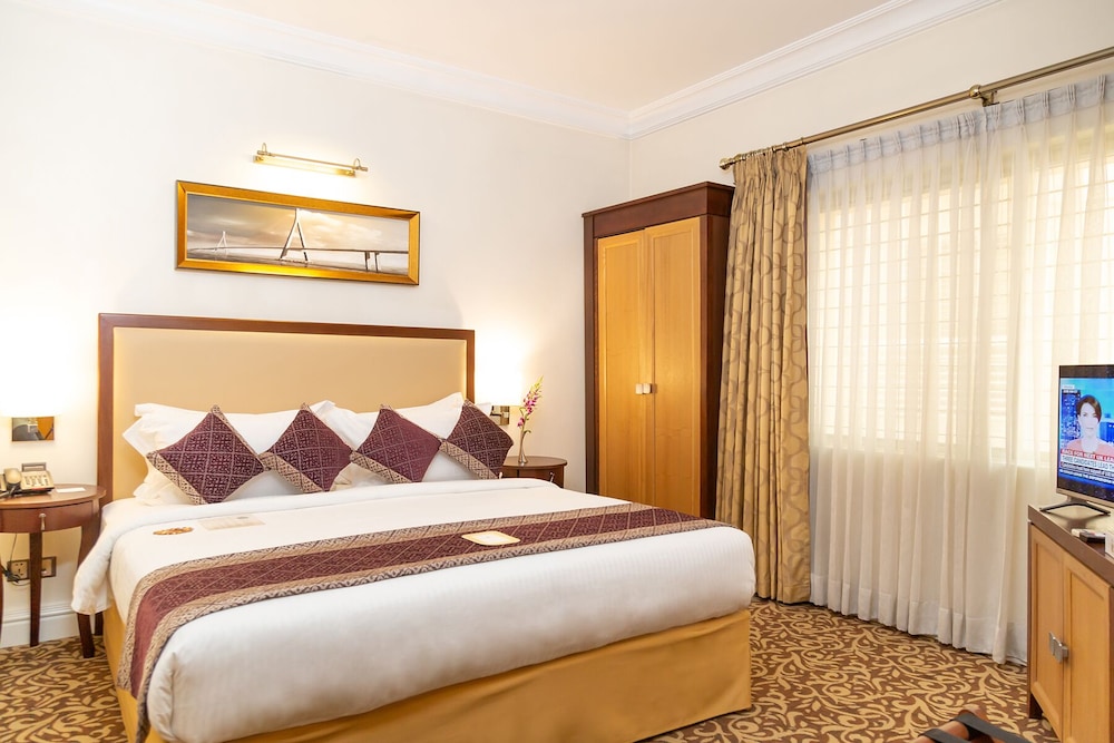 Royal Park Residence Hotel