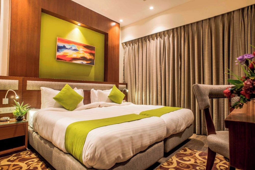 Club Central Hotel