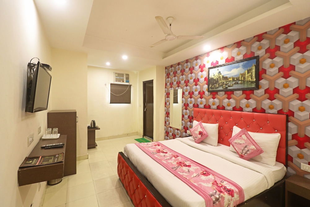 OYO 11689 Kelvish Hotel