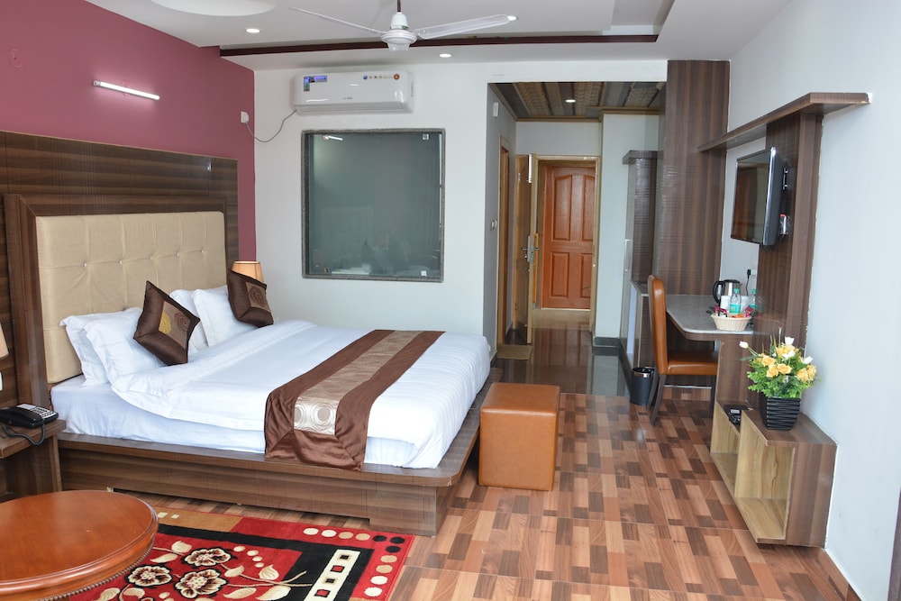 Hotel Shiva Sanctuary By DLS Hotels