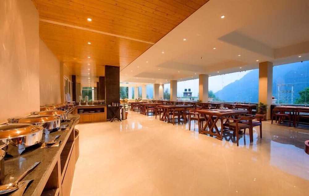 NatureVilas Sarovar Portico 