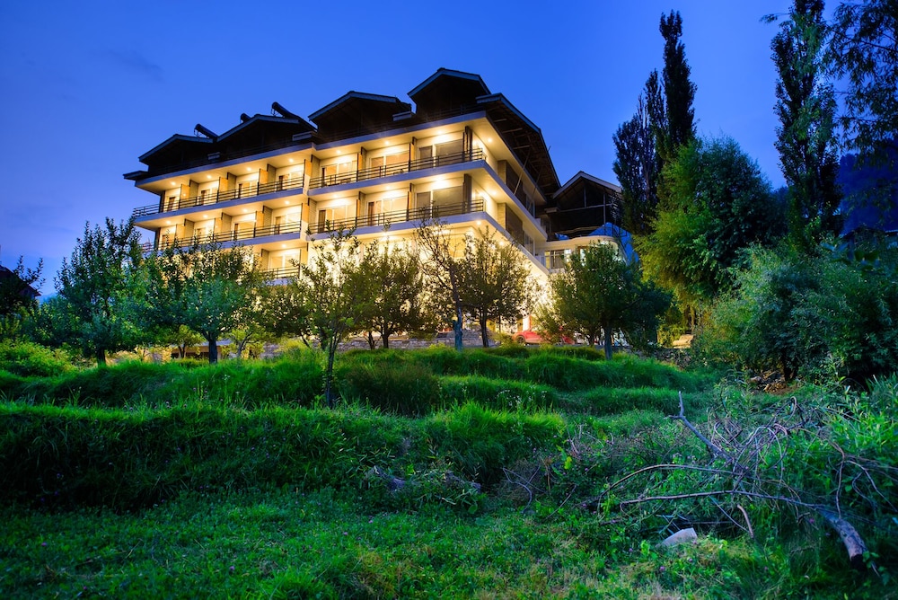 NatureVilas Sarovar Portico 