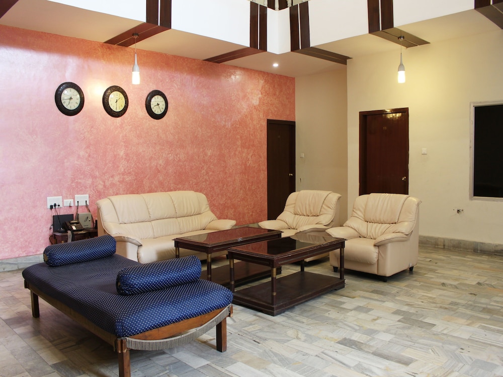 Hotel O Ashtley Hall Dehradun Formerly Daichi