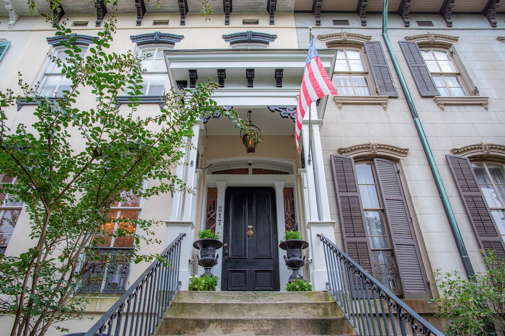 Justine Inn Savannah
