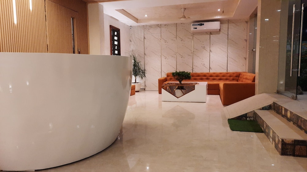 Hotel Sai Village Cyber Park Gurgaon