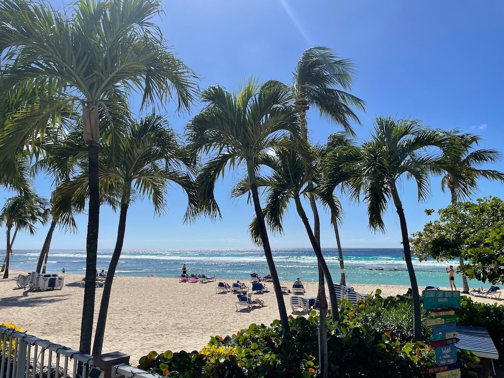 Coconut Court Beach Hotel