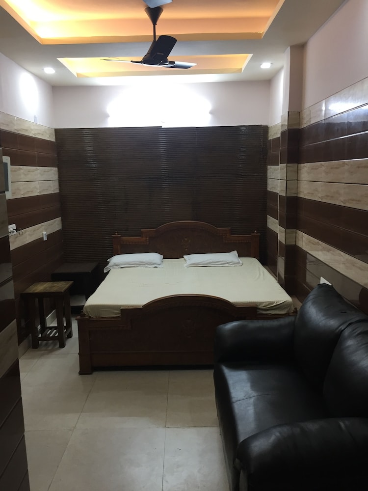 Royal Residency