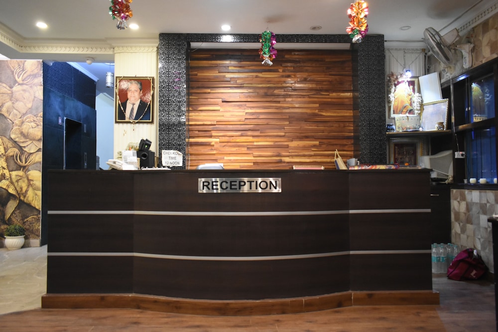 Hotel Kashish Plaza