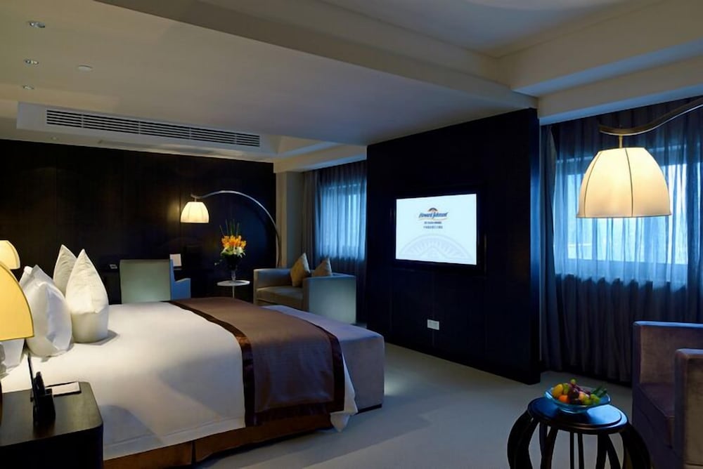 Howard Johnson IFC Plaza Ningbo