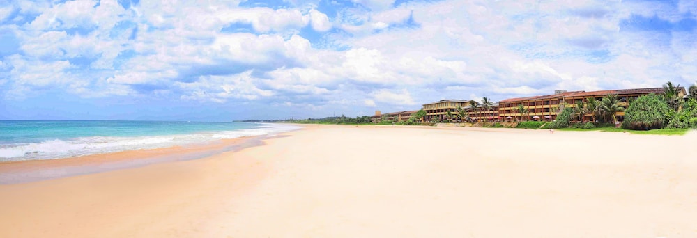 The Long Beach Resort