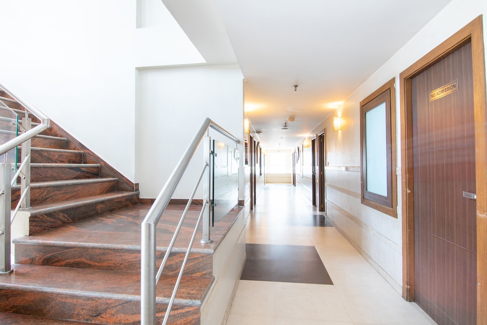 Oyo 14972 Hotel Ekaa