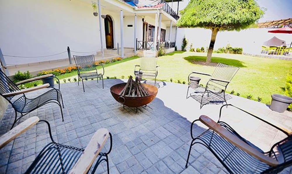 Fabhotel The Island