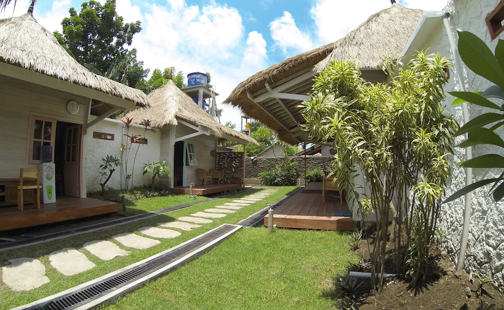 Gili Breeze Tropical Bungalows