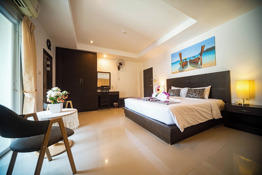 Patong Voyage Place