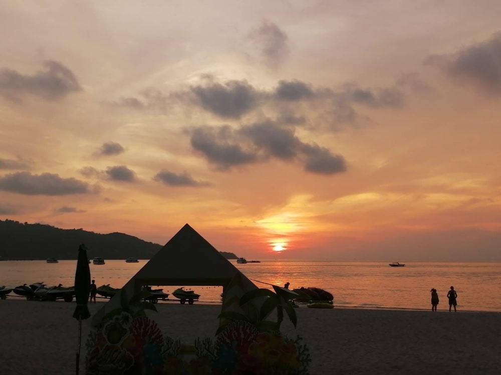 Patong Voyage Place
