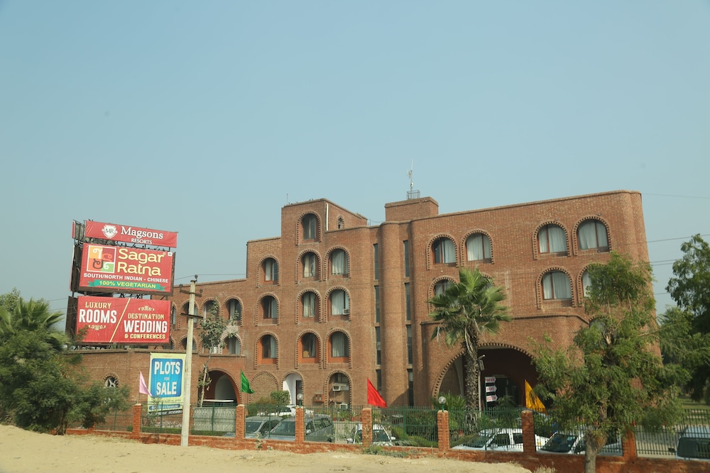Magsons Resorts Vrindavan