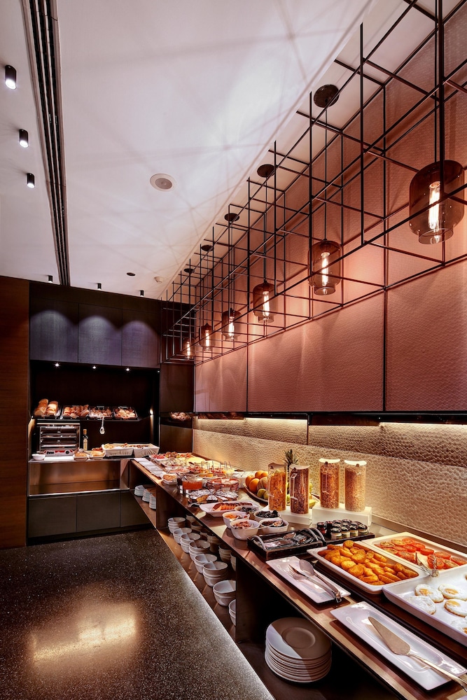 Olivia Plaza Hotel