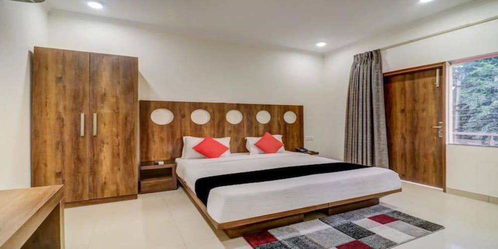 Hotel Cymbal-sector 31 Gurgaon