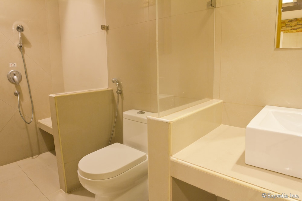 Victoria Court Las Piñas