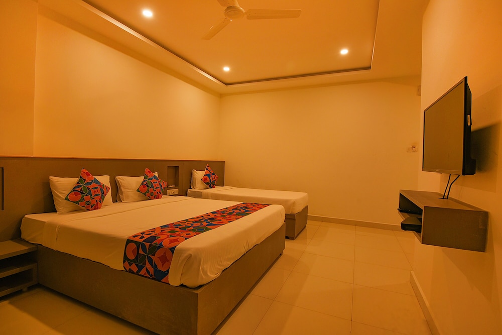 FabHotel Champion Gateway